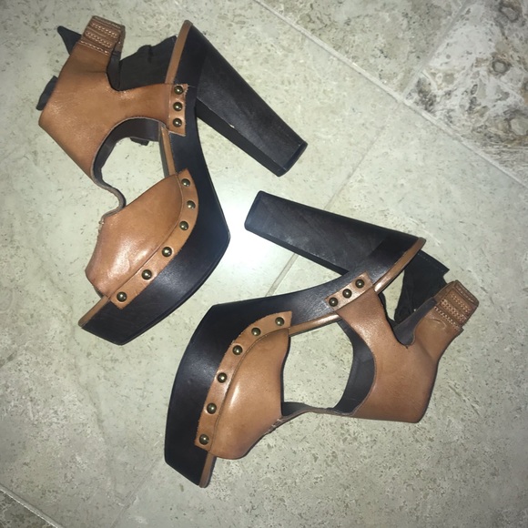 HINGE Leather Platform Sandal - Picture 5 of 8